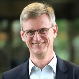 Potraitfoto von Prof. Dr. Dominic Wader